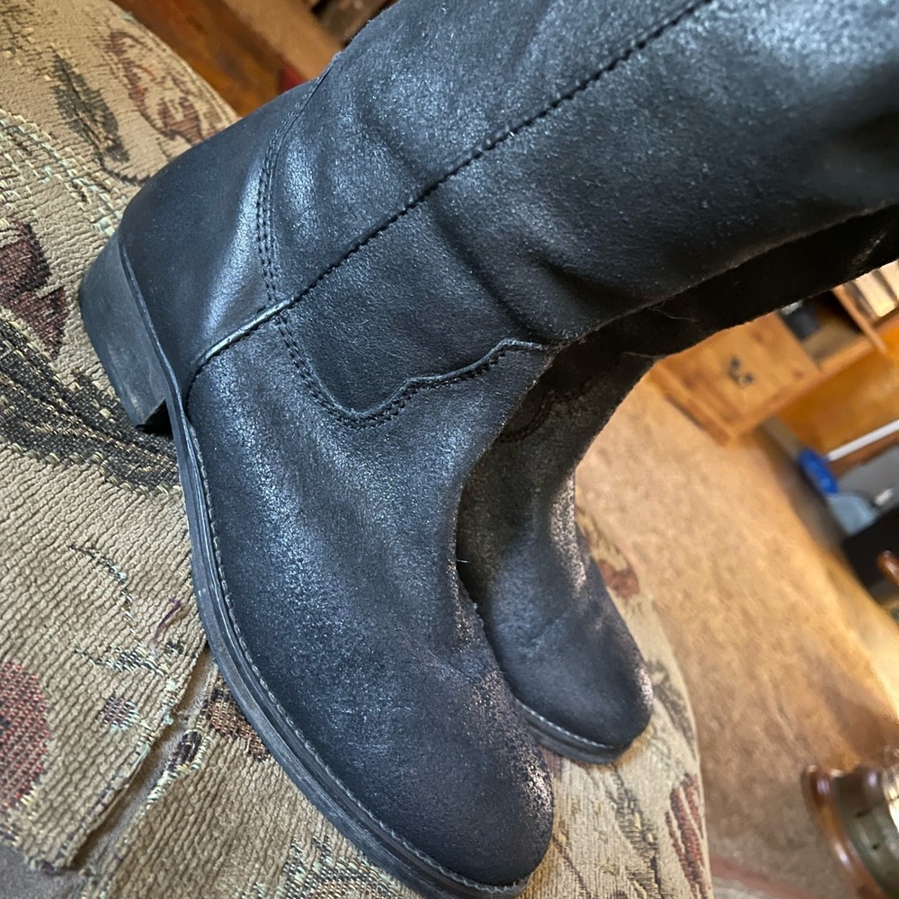 Size 8 women’s Black, Genuine leather over the knee boots